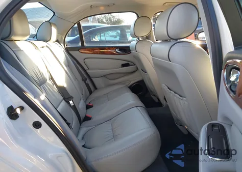 2007 Jaguar Xj8 from USA, damaged, VIN SAJWA71B17SH12746